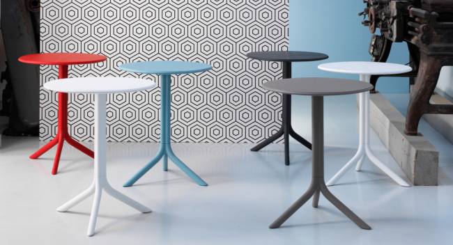 Стол пластиковый обеденный Spritz + Spritz Mini горчичный Ø605х400-765 мм Стол пластиковый обеденный Spritz + Spritz Mini горчичный Ø605х400-765 мм