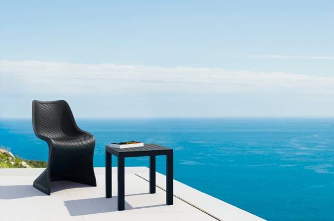 Столик пластиковый для лежака Ocean Side Table черный 450х450х450 мм Столик пластиковый для лежака Ocean Side Table черный 450х450х450 мм